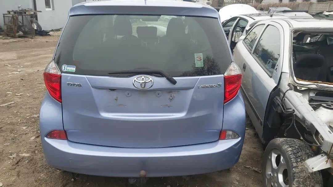 Toyota Verso S 1,4 d4d rozrusznik – zdjęcie 3