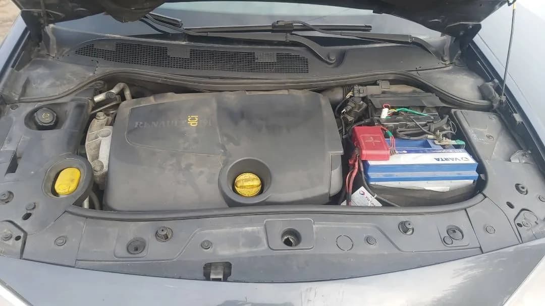 RENAULT MEGANE ii 1,9 dci rozrusznik – zdjęcie 1