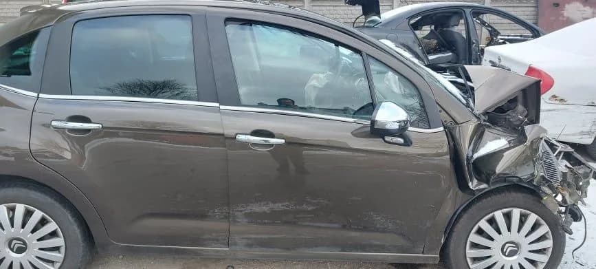 Citroen C3 ii 1,2 vti rozrusznik – zdjęcie 9