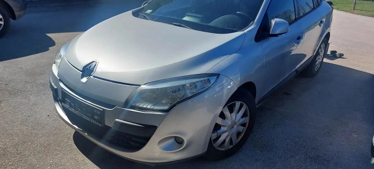 Renault Megane iii 1,9 dci belka wózek sanki pod silnik – zdjęcie 1