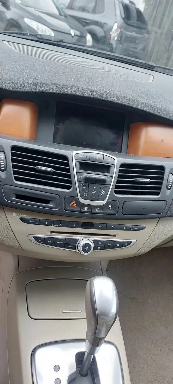 RENAULT Laguna iii radio navigacja – zdjęcie 1