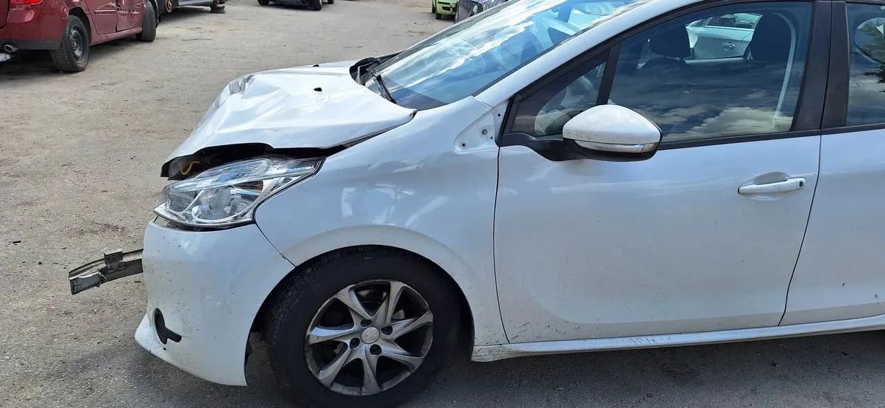 Peugeot 208 1,4 ehdi 70km maglownica przekładnia kierownicza pompa – zdjęcie 1