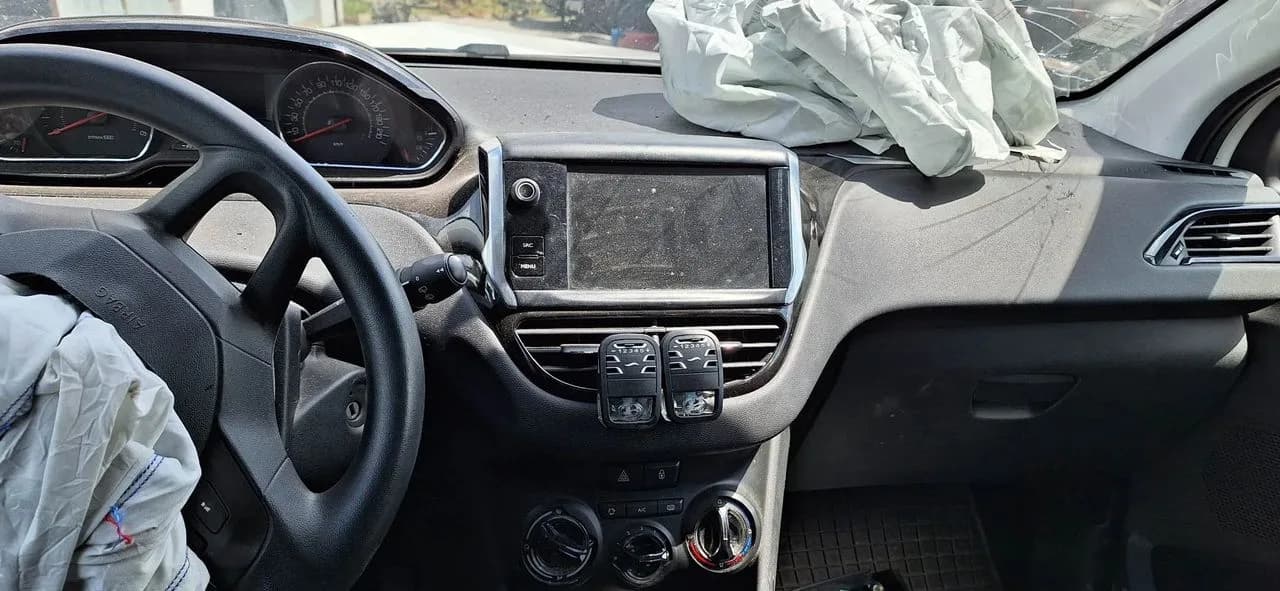 Peugeot 208 1,4 ehdi 70km komputer zestaw do odpalenia – zdjęcie 1