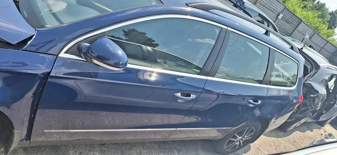 Volkswagen passat B6 2,0FSI rozrusznik – zdjęcie 3