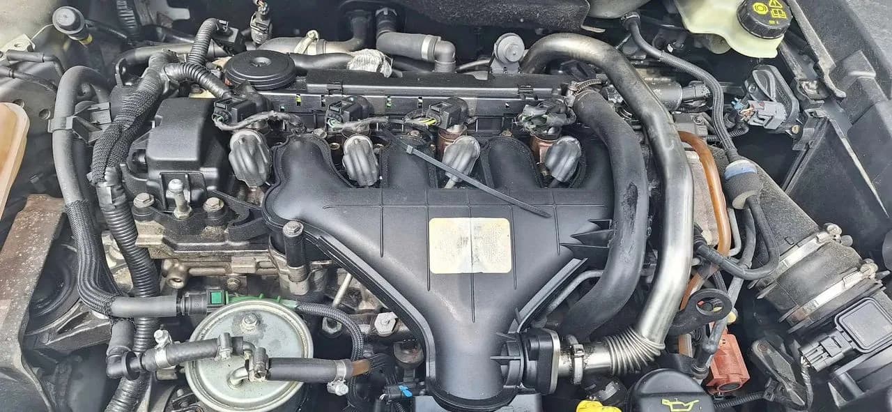 Volvo v50 2,0D 136km pompa wspomagania – zdjęcie 1