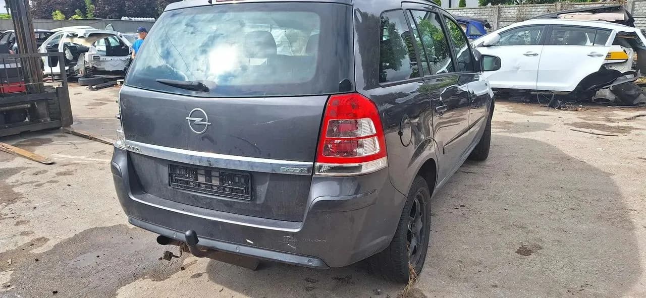 Opel Zafira B (2005–2014)