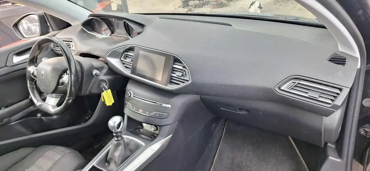 Peugeot 308 T9 (2014–2021)