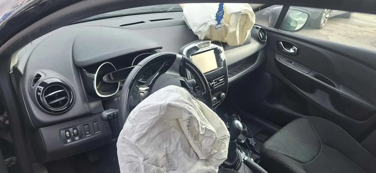 Renault Clio IV 1,5DCI kompresor pompa klimatyzacji – zdjęcie 8