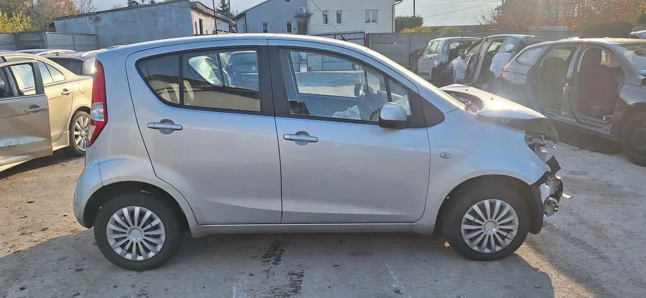 Suzuki Splash 1,2 rozrusznik – zdjęcie 1