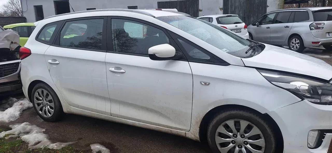 Kia Carens IV 1,7CRDI alternator – zdjęcie 6