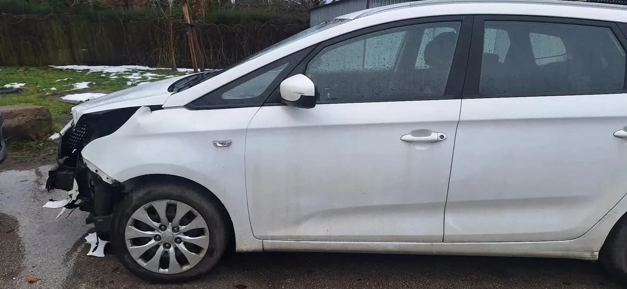 Kia Carens IV 1,7CRDI pompa wspomagania – zdjęcie 6