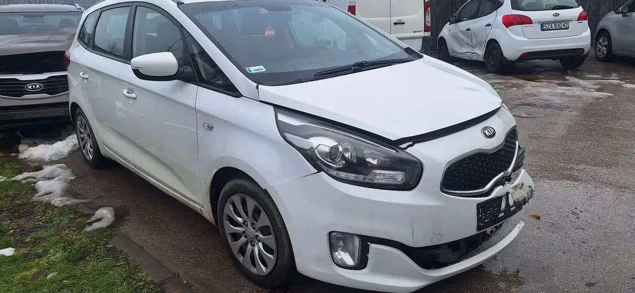 Kia Carens IV 1,7CRDI 116KM piasta zwrotnica przód prawa lewa – zdjęcie 1
