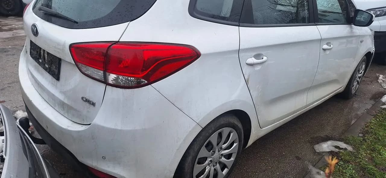 Kia Carens IV 1,7CRDI 116KM piasta zwrotnica przód prawa lewa – zdjęcie 6
