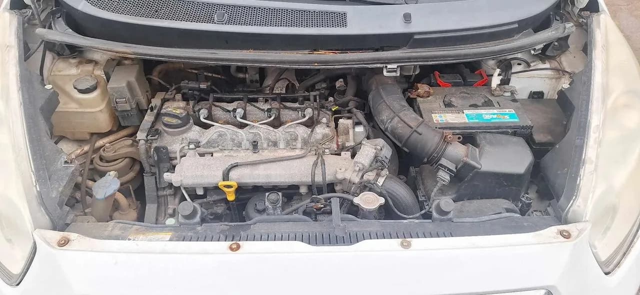 KIA VENGA 1,4CRDI 75KM chłodnica intercooler – zdjęcie 1