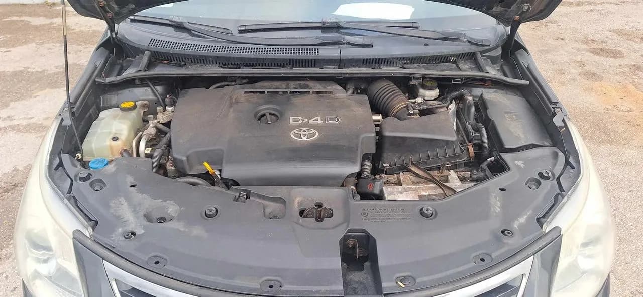 Toyota Avensis T27 2,0 D4D alternator – zdjęcie 1