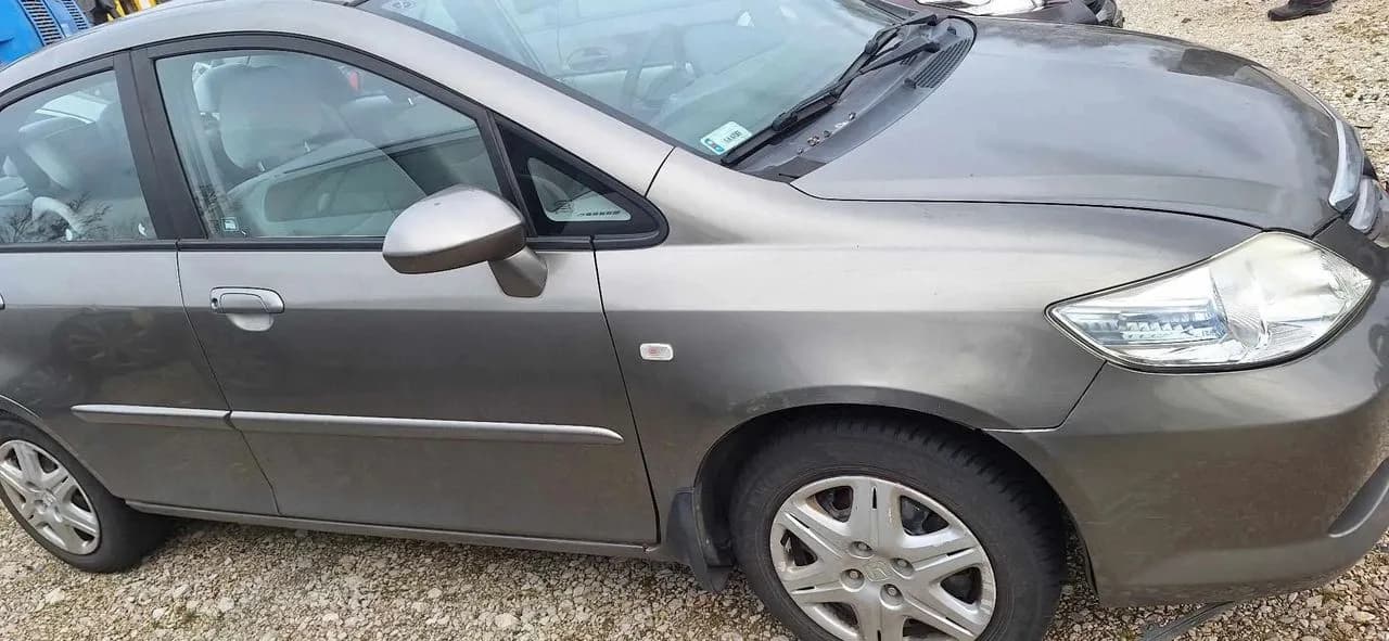 Honda CITY IV NH701M lift lusterko prawe – zdjęcie 1