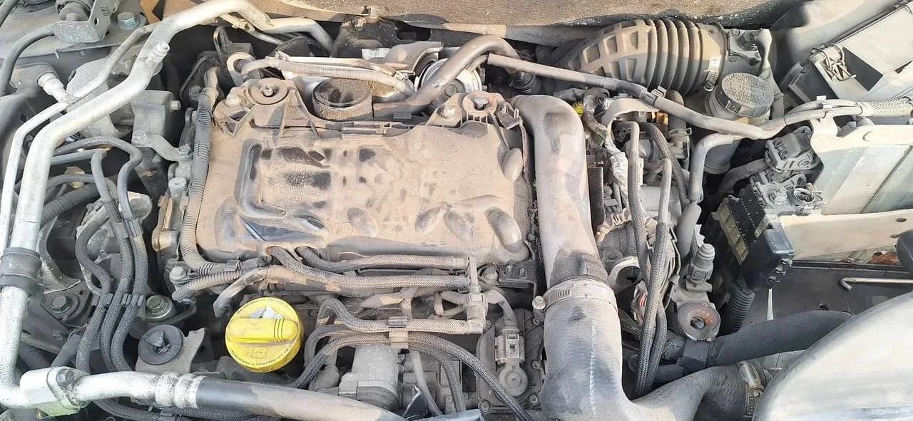 Nissan Qashqai 2,0DCI 150KM alternator – zdjęcie 1