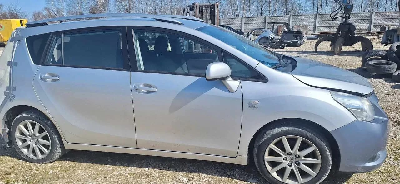 Toyota Verso felga aluminiowa alufelga 17 – zdjęcie 1