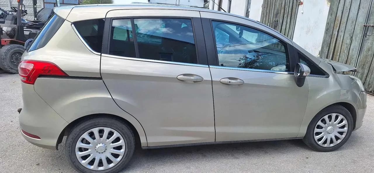 Ford B-MAX NC próg lewy prawy – zdjęcie 1