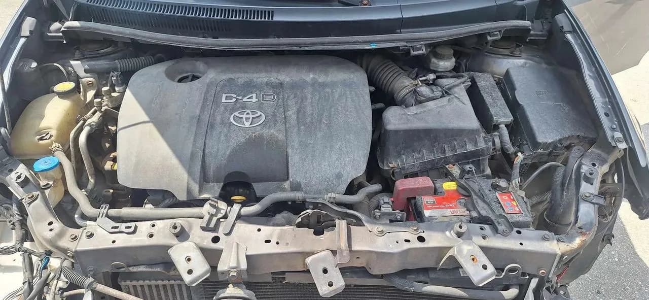 Toyota AURIS I 1,4D4D 90KM chłodnica intercooler – zdjęcie 1