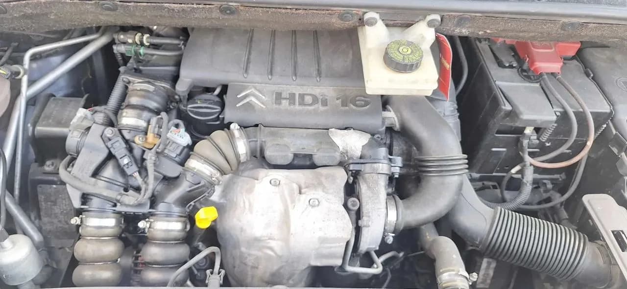 Citroen C4 Picasso I 1,6HDI rozrusznik – zdjęcie 1