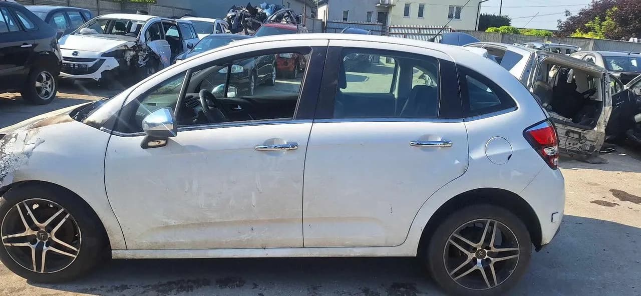 Citroen C3 II EWP drzwi lewy tył komplet – zdjęcie 1