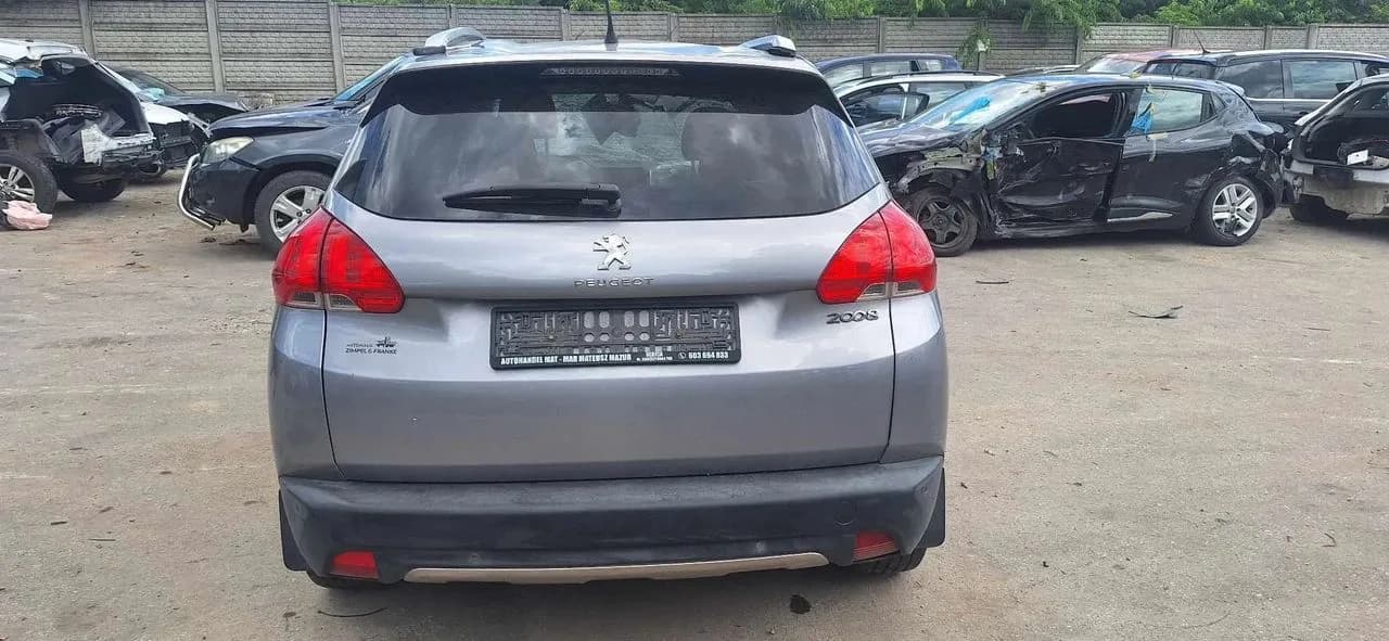 Peugeot 2008 lampa prawy lewy tył – zdjęcie 1