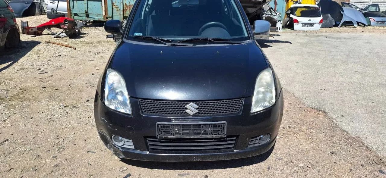 SUZUKI SWIFT IV lampa przód prawa lewa – zdjęcie 1
