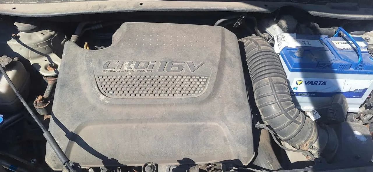Hyundai IX35 2,0CRDI alternator – zdjęcie 1