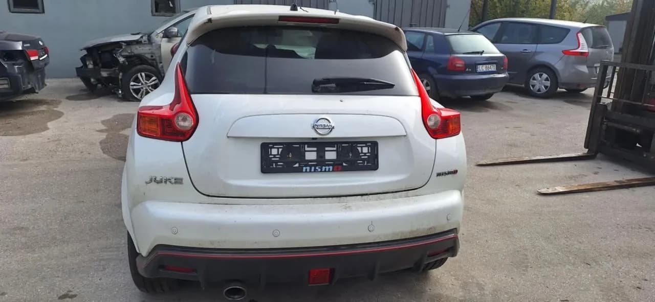 NISSAN JUKE QAB X pas tył podłoga wanna – zdjęcie 1