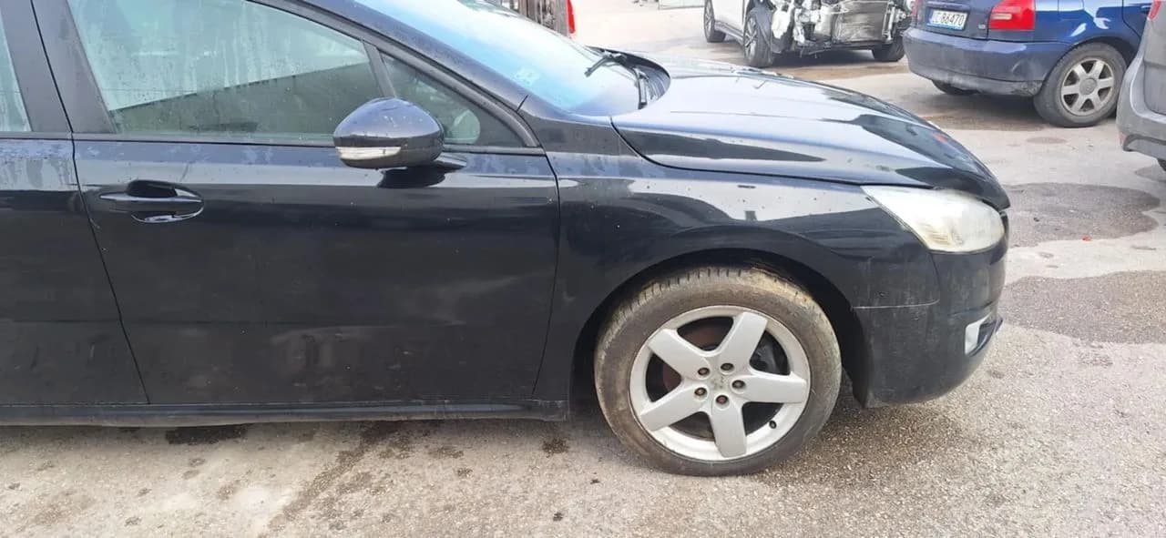 Peugeot 508 1,6 EHDI 112KM piasta zwrotnica prawy przód – zdjęcie 1