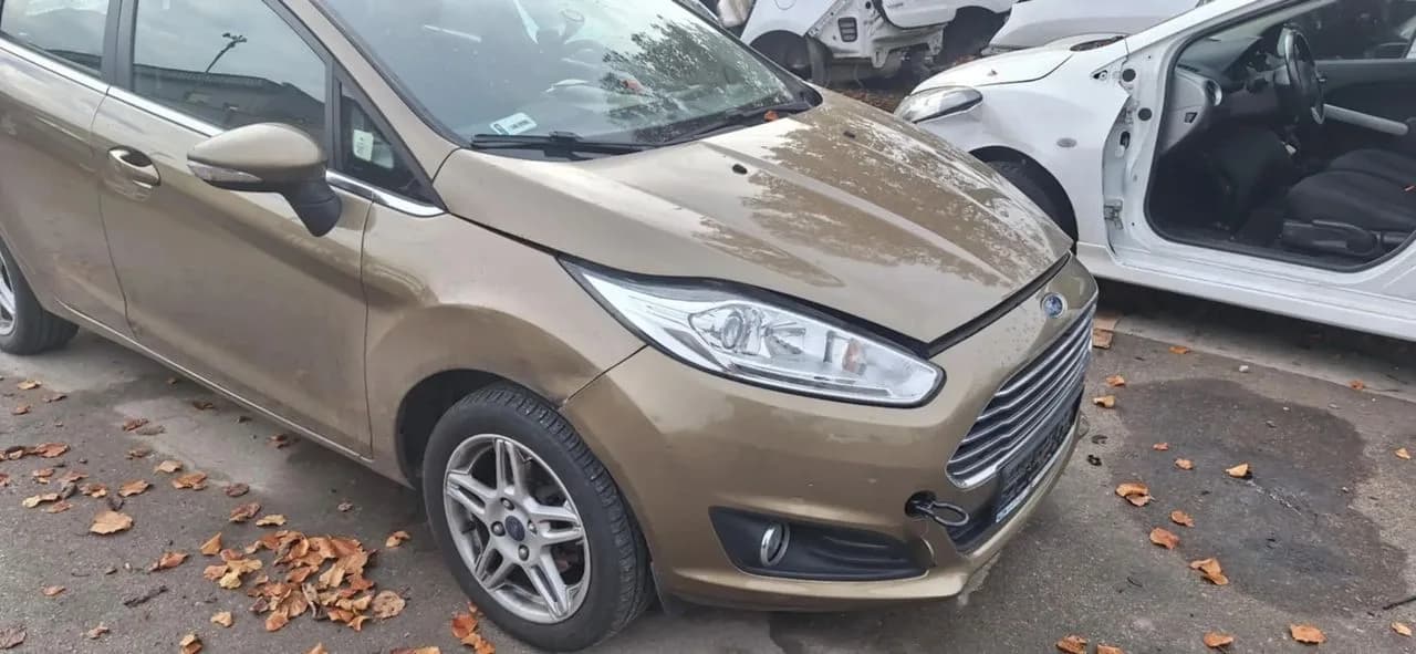 Ford Fiesta mk7 LIFT UC błotnik prawy przód – zdjęcie 1
