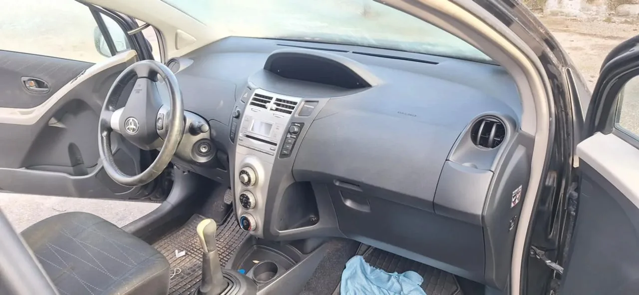 Toyota YARIS II 1,4 D4D kompresor pompa klimatyzacji – zdjęcie 8