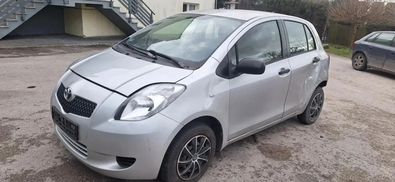 Toyota Yaris II (2005–2011)