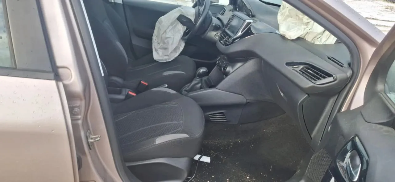 Peugeot 208 KCK słupek próg prawy lewy – zdjęcie 8