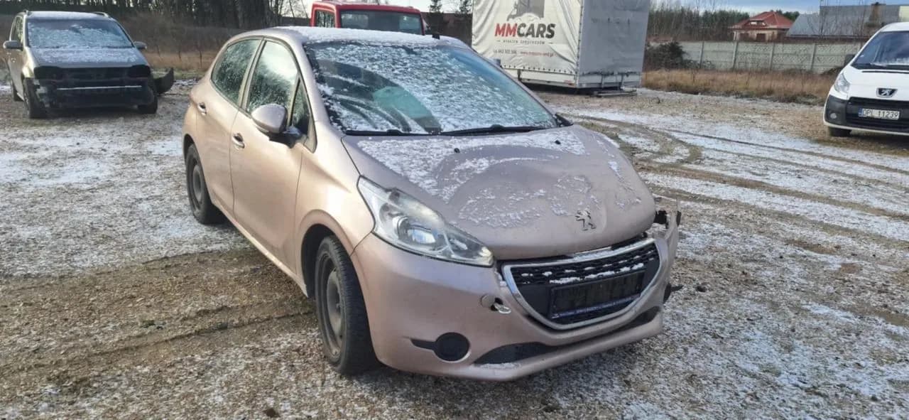 Peugeot 208 KCK pas tył podłoga wanna – zdjęcie 6