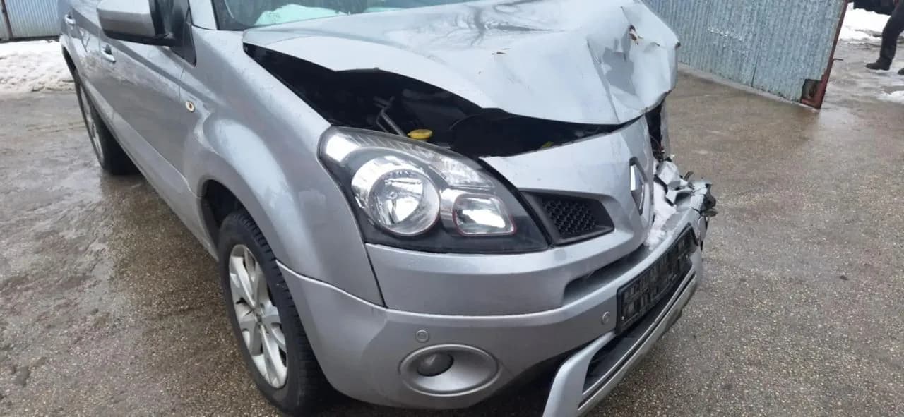 RENAULT KOLEOS lampa prawy przód – zdjęcie 1