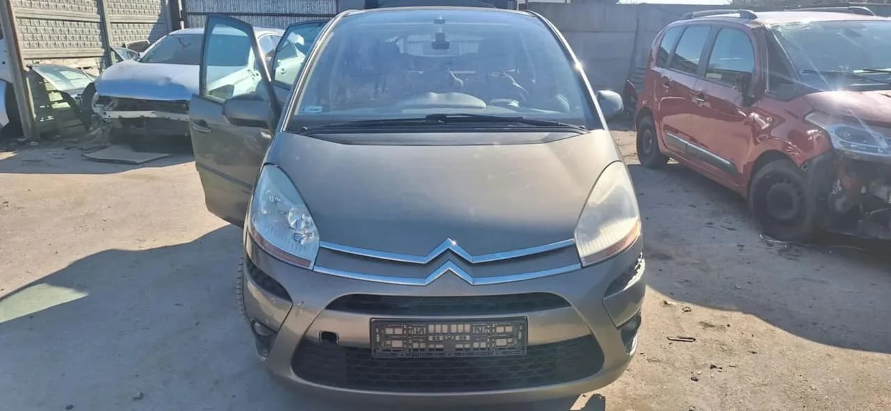 CITROEN C4 Picasso pas przedni – zdjęcie 1