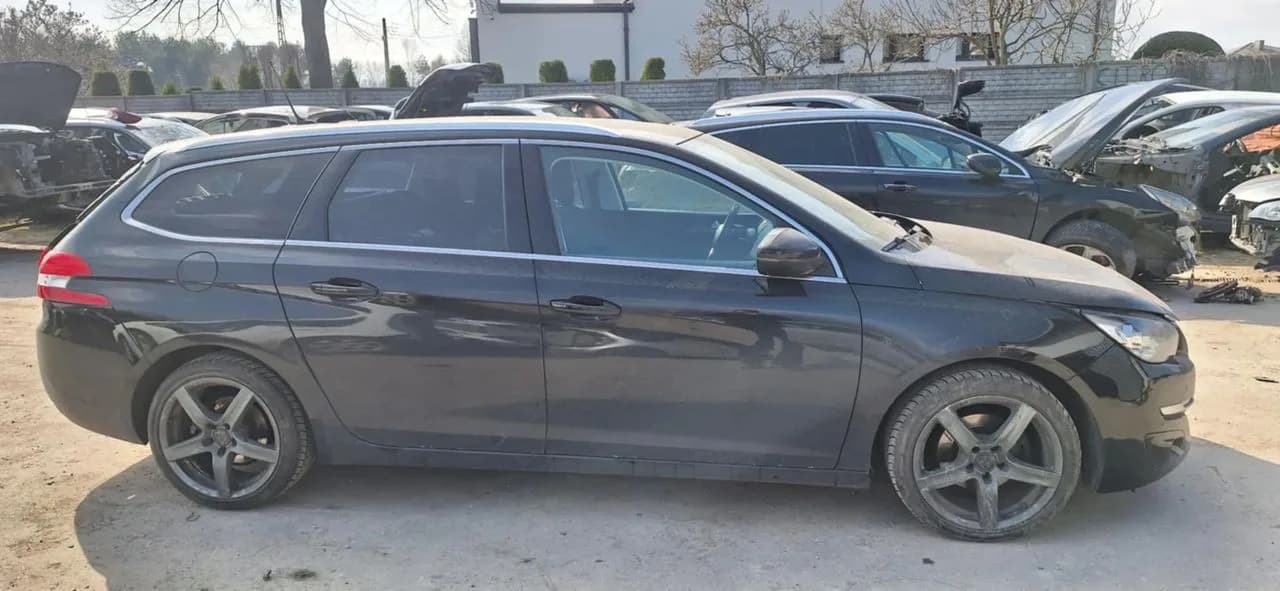 PEUGEOT 308 T9 KTVD SW słupek próg prawy – zdjęcie 1