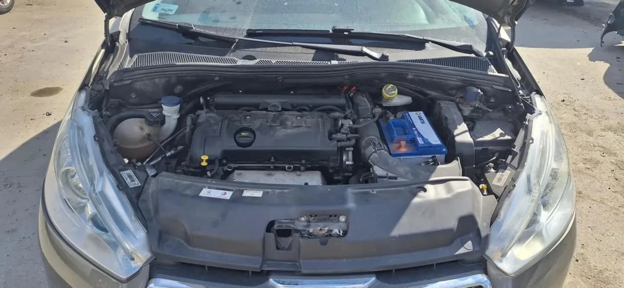 PEUGEOT 208 1,4VTI 95KM alternator – zdjęcie 1