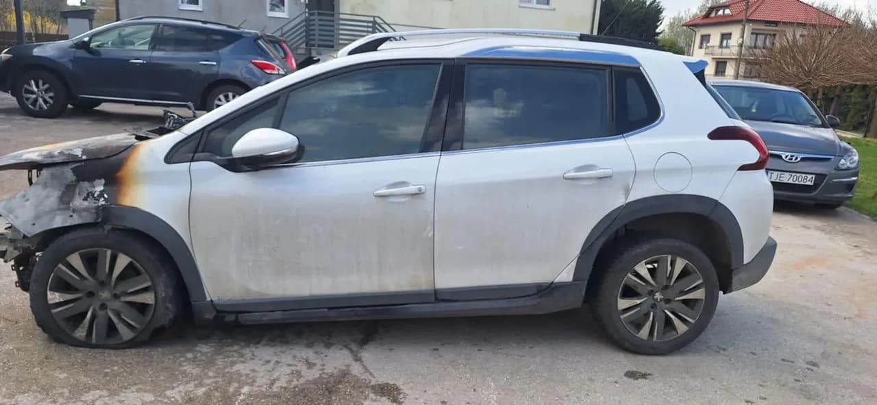 PEUGEOT 2008 EWP słupek próg prawy lewy – zdjęcie 1
