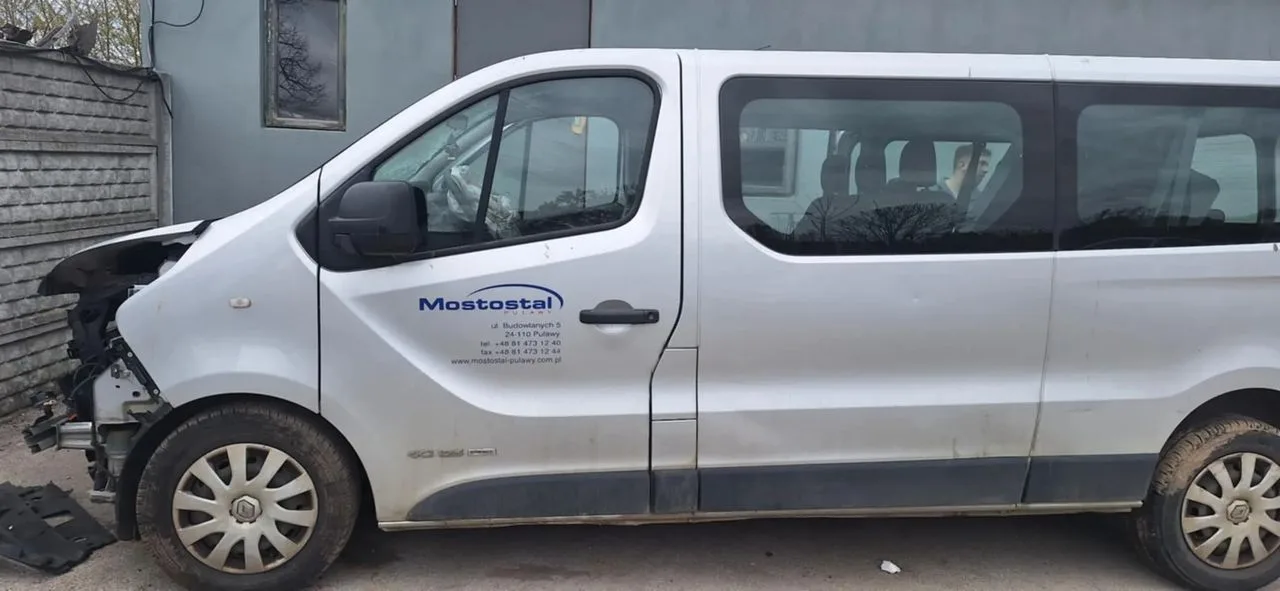 RENAULT TRAFIC III VIVARO II lusterko prawe – zdjęcie 1