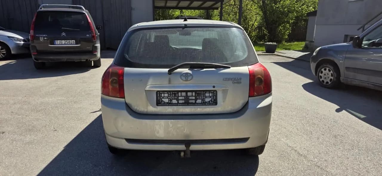 TOYOTA COROLLA E12 lampa lewy tył – zdjęcie 1
