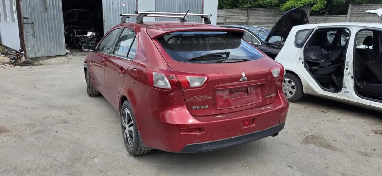 Mitsubishi LANCER X lampa prawy lewy tył – zdjęcie 1