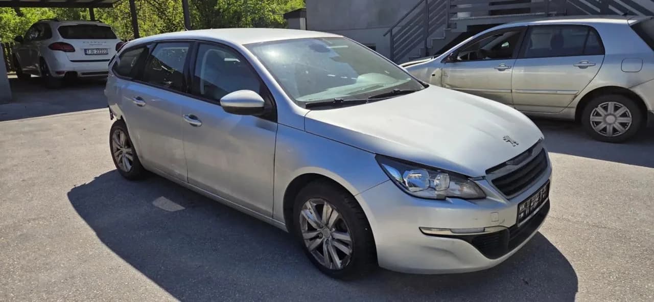 PEUGEOT 308 T9 1,6 ehdi zwrotnica przód lewa lub prawa – zdjęcie 1