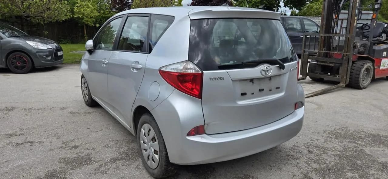 TOYOTA VERSO S sanki przód belka – zdjęcie 1
