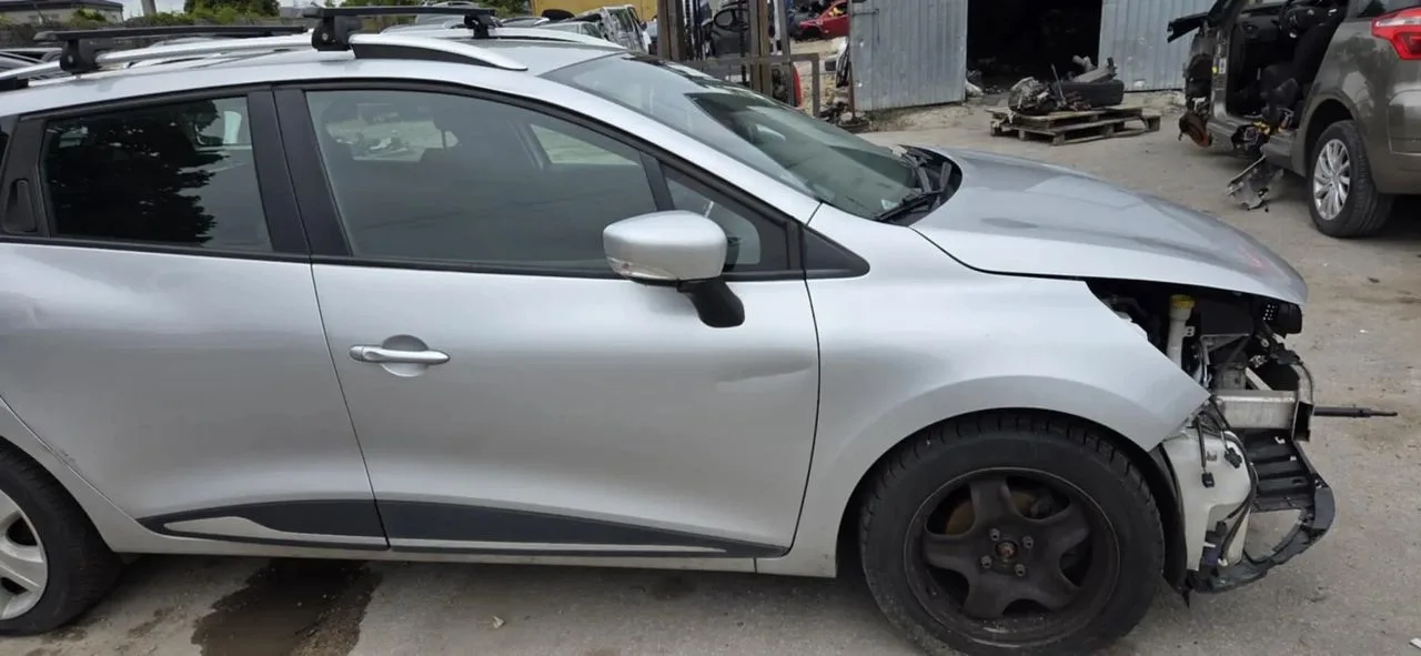 Renault Clio IV 1,5 DCI zwrotnica prawy przód – zdjęcie 1
