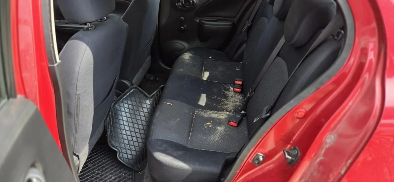 NISSAN MICRA K13 fotel kanapa tył – zdjęcie 1