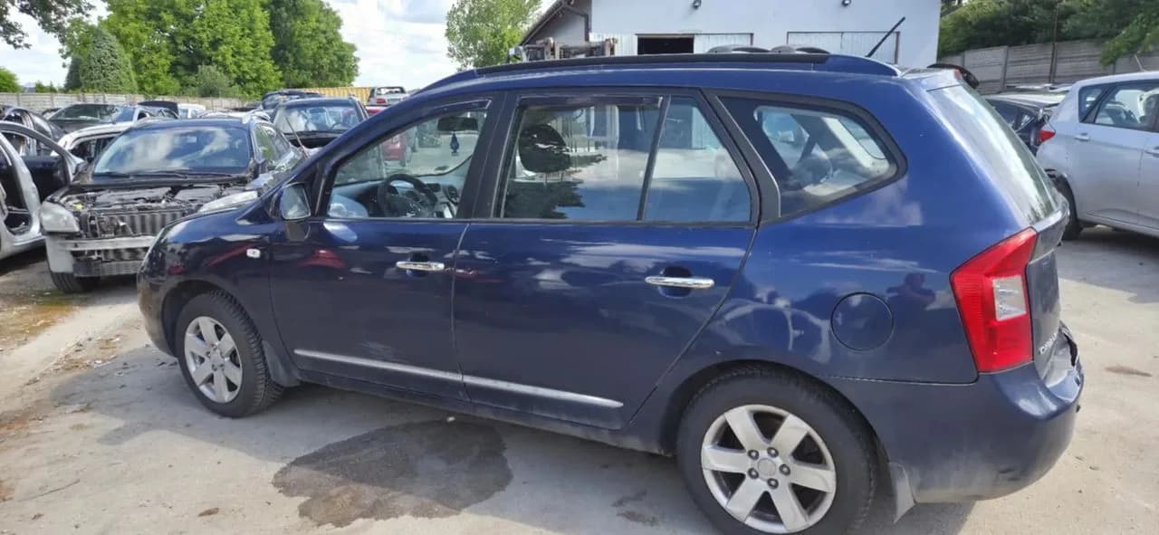Kia Carens III (2006–2012)
