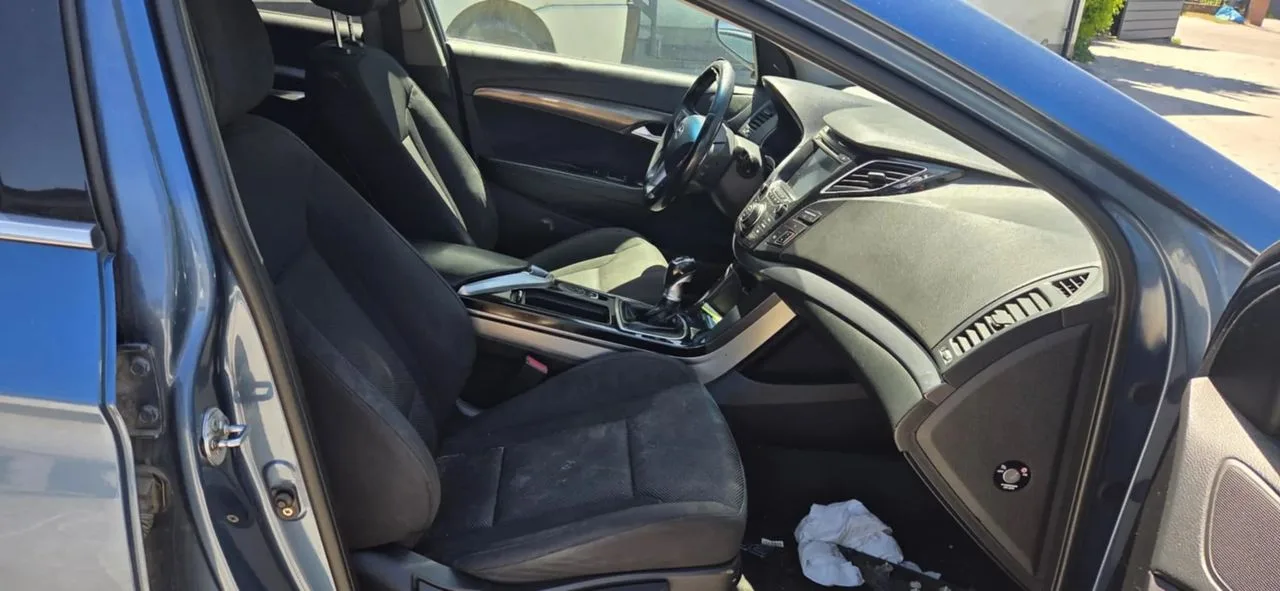 HYUNDAI I40 lampa prawy lewy przód – zdjęcie 6